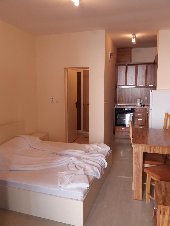 Golden Sea View Apartments 1 Поморие Экстерьер фото