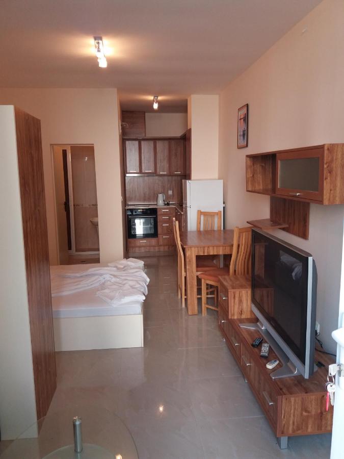Golden Sea View Apartments 1 Поморие Экстерьер фото