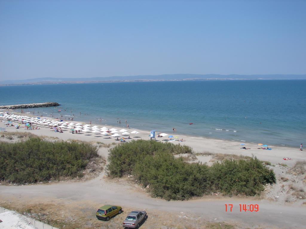 Golden Sea View Apartments 1 Поморие Экстерьер фото