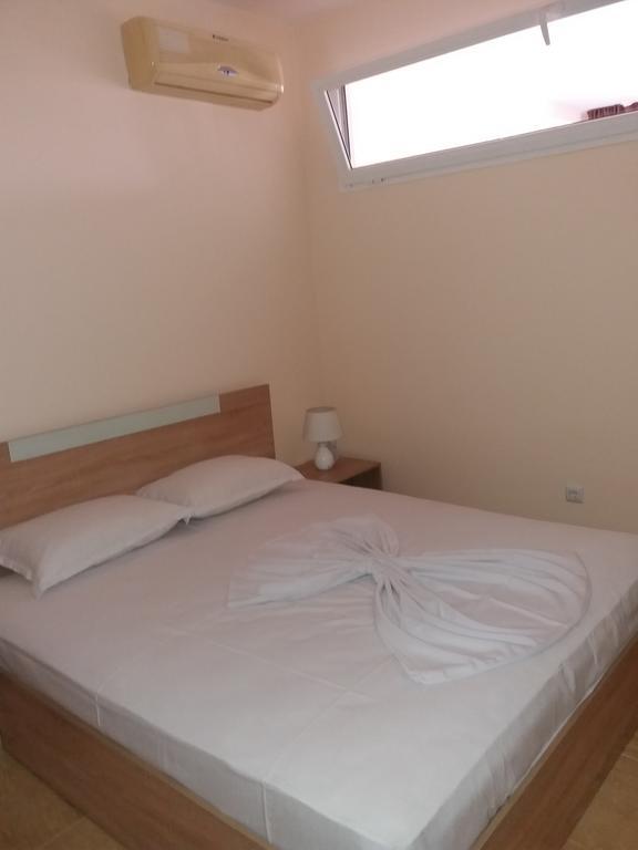 Golden Sea View Apartments 1 Поморие Экстерьер фото